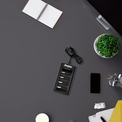 Cargador Energizer para pilas AA/AAA/C/D/9V modelo CHFCV