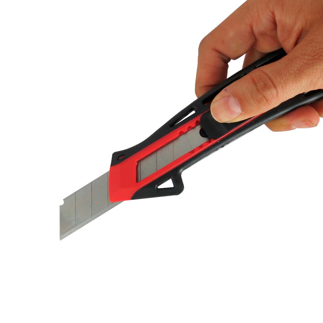 Cutter Corty ancho 5025 punta flecha de 18 mm.