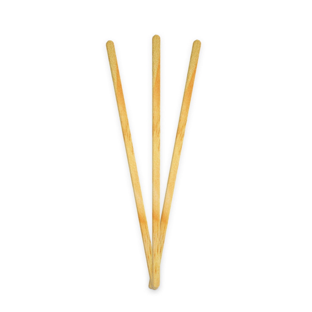 Agitador de madera para bebidas.